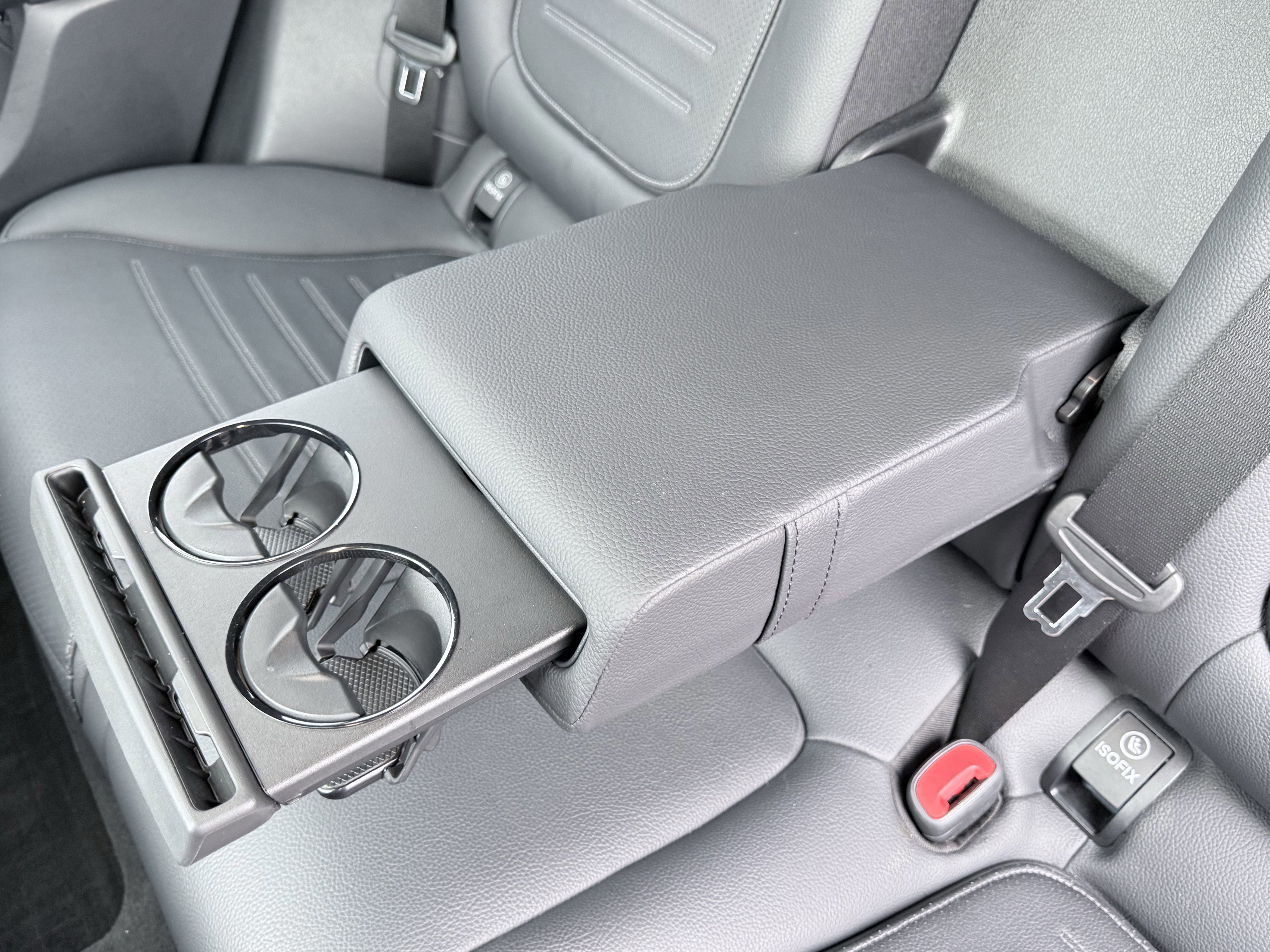 Used 2024 Mercedes-Benz GLC 300 4MATIC w/ AMG Line image 38