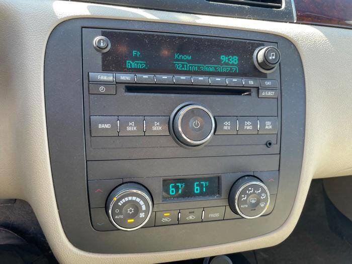 Used 2006 Buick Lucerne CXL w/ Luxury Package FWD image 36