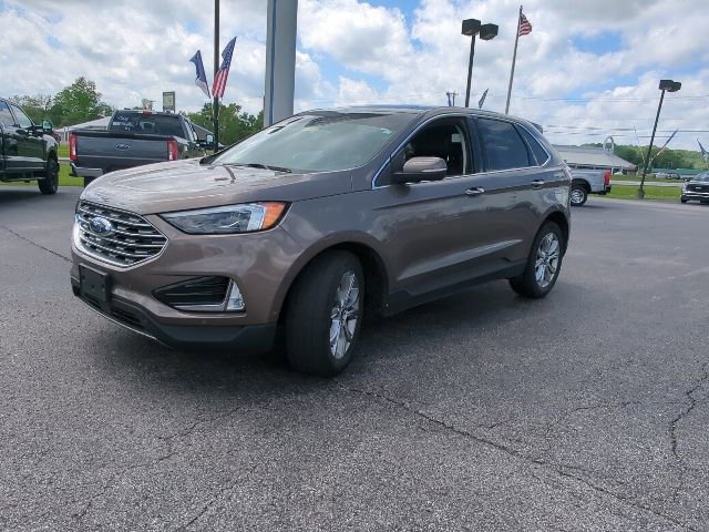 Used 2019 Ford Edge Titanium w/ Equipment Group 301A AWD/4WD image 5