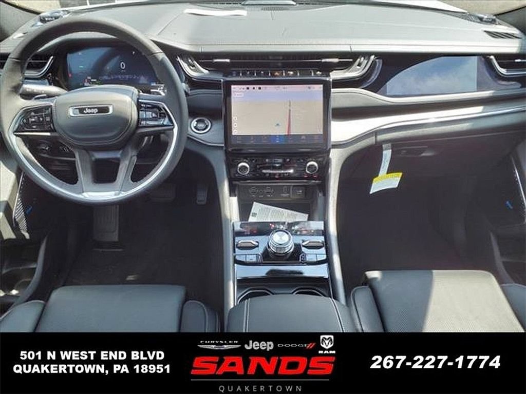 New 2023 Jeep Grand Cherokee Overland w/ Luxury Tech Group IV AWD/4WD image 13