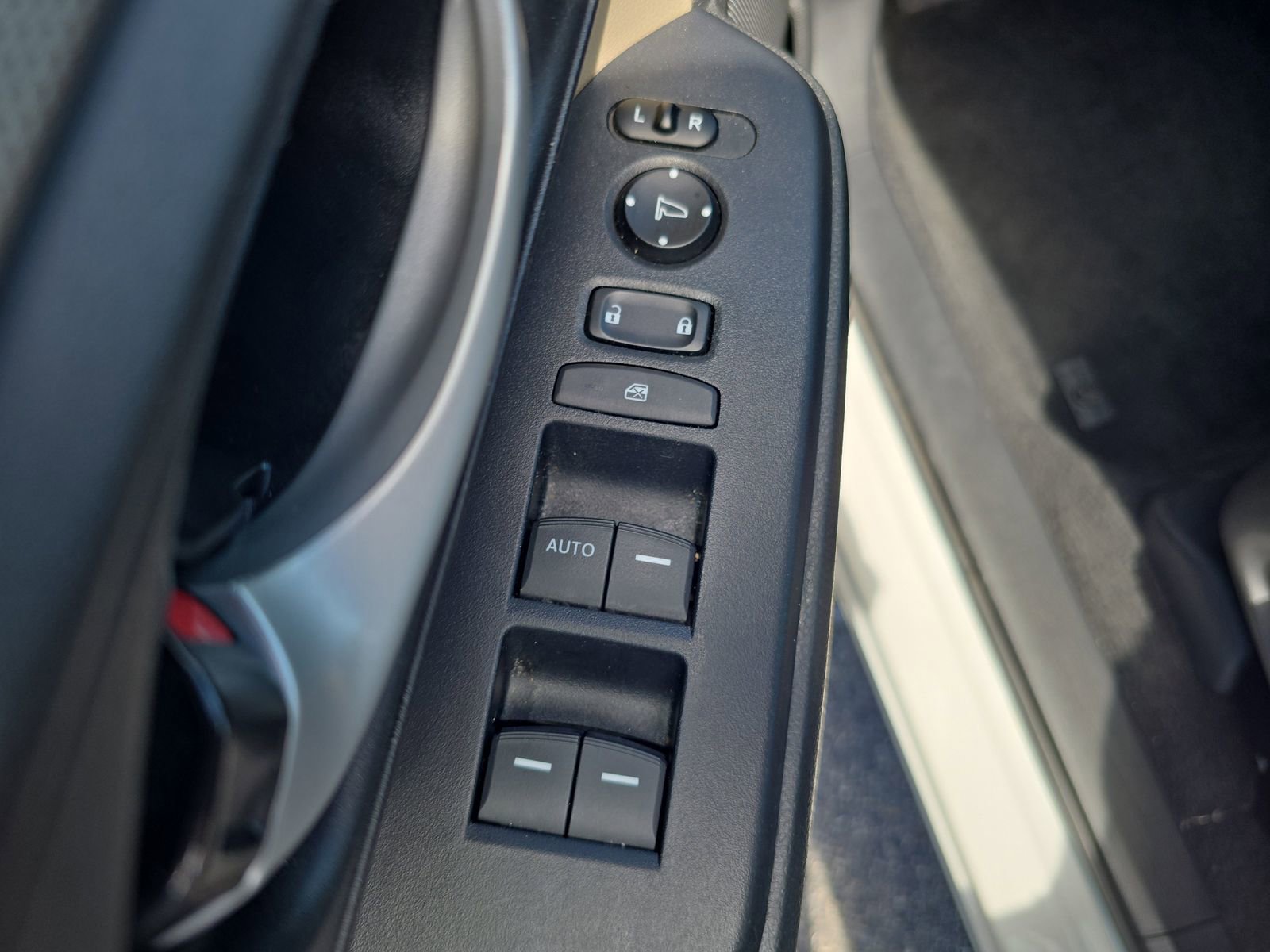 Used 2019 Honda CR-V LX image 14