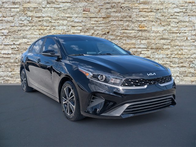 Used 2024 Kia Forte LXS w/ LXS Technology Package FWD image 1