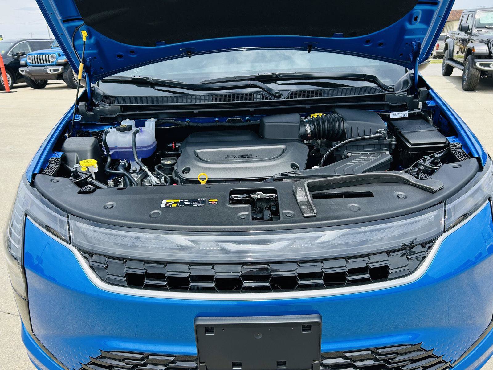New 2027 Chrysler Pacifica Select FWD image 42