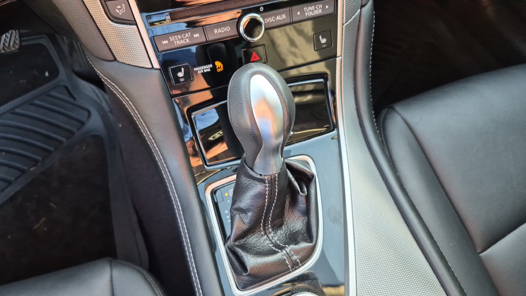 Used 2015 INFINITI Q50 Premium AWD/4WD image 19