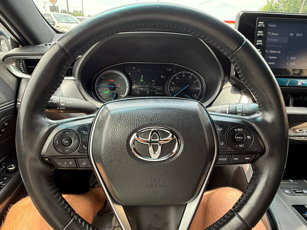 Used 2021 Toyota Venza XLE image 23