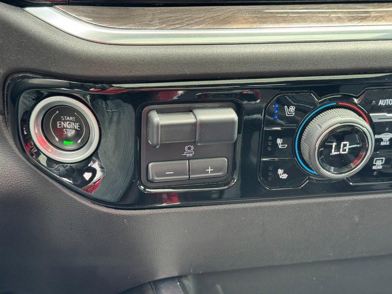 Used 2022 Chevrolet Silverado 1500 LTZ AWD/4WD image 20
