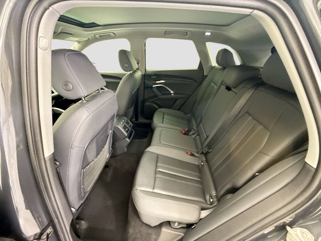 Certified 2025 Audi Q5 Premium Plus w/ Premium Plus image 20