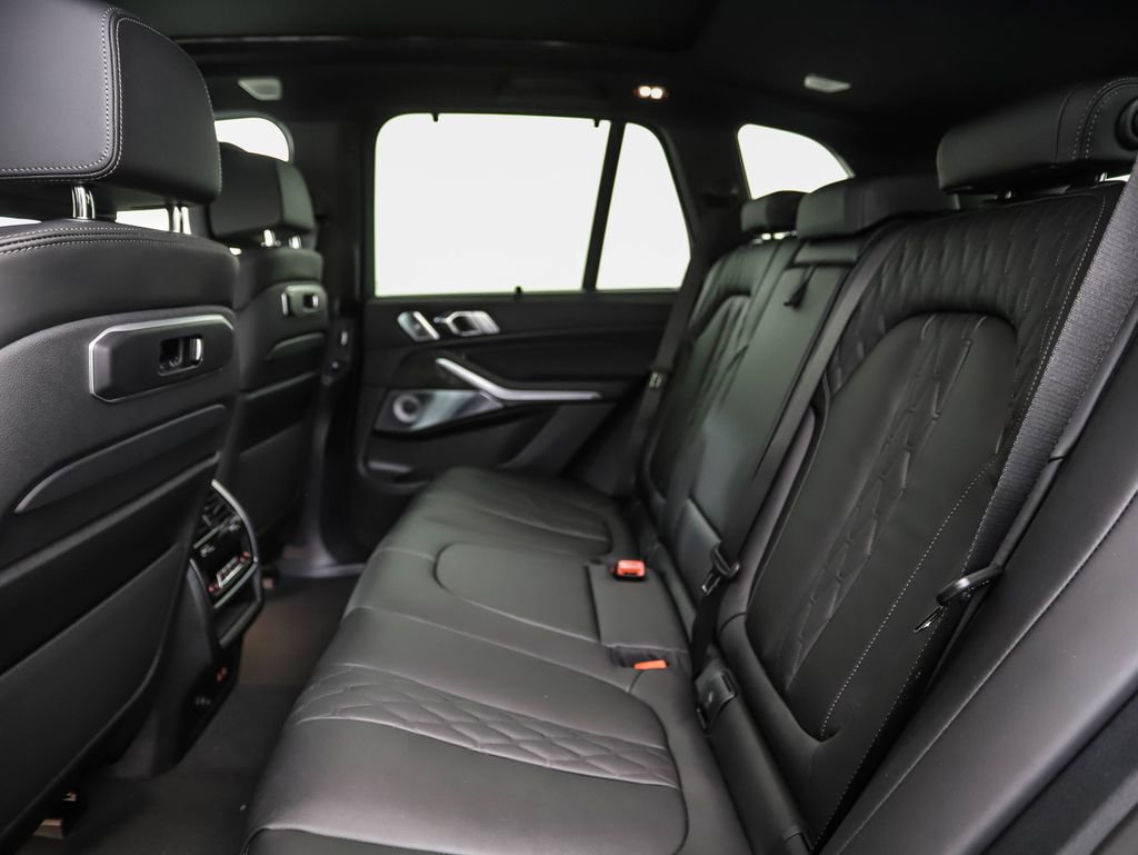 New 2026 BMW X5 M60i image 21
