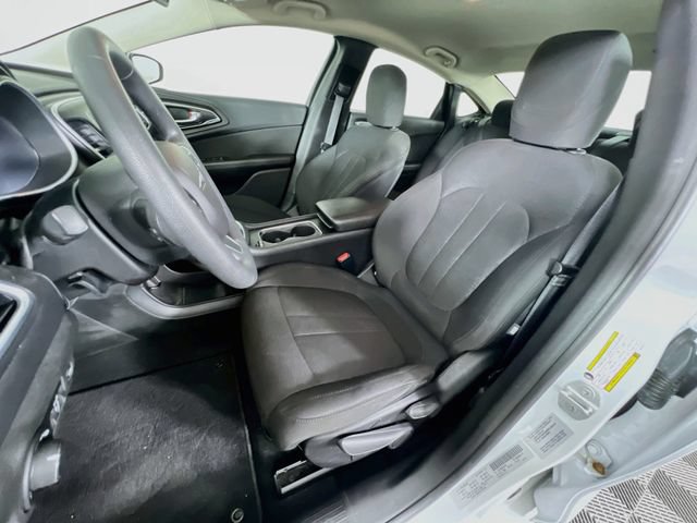 Used 2016 Chrysler 200 Limited FWD image 22