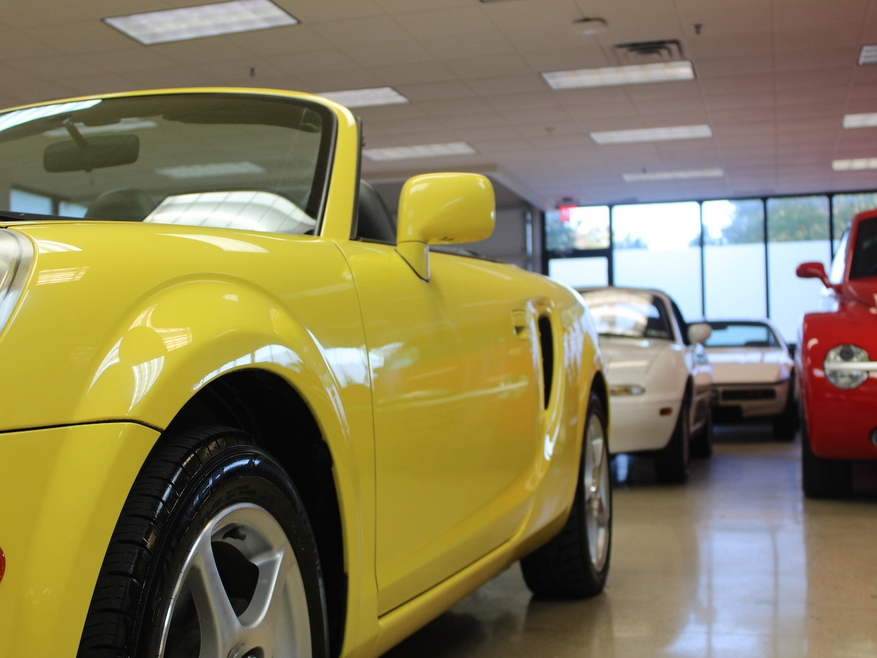 Used 2004 Toyota MR2 image 17
