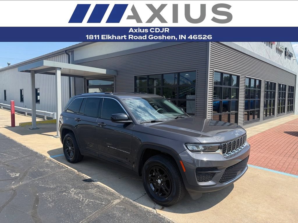 Used 2023 Jeep Grand Cherokee Laredo w/ Luxury Tech Group I