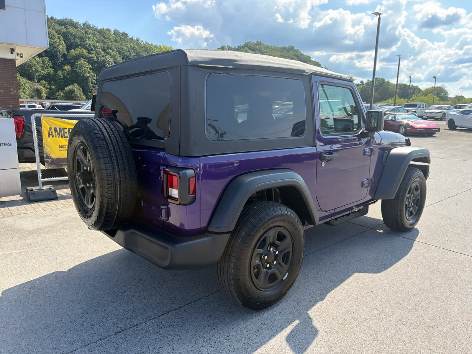 Used 2026 Jeep Wrangler Sport AWD/4WD image 7