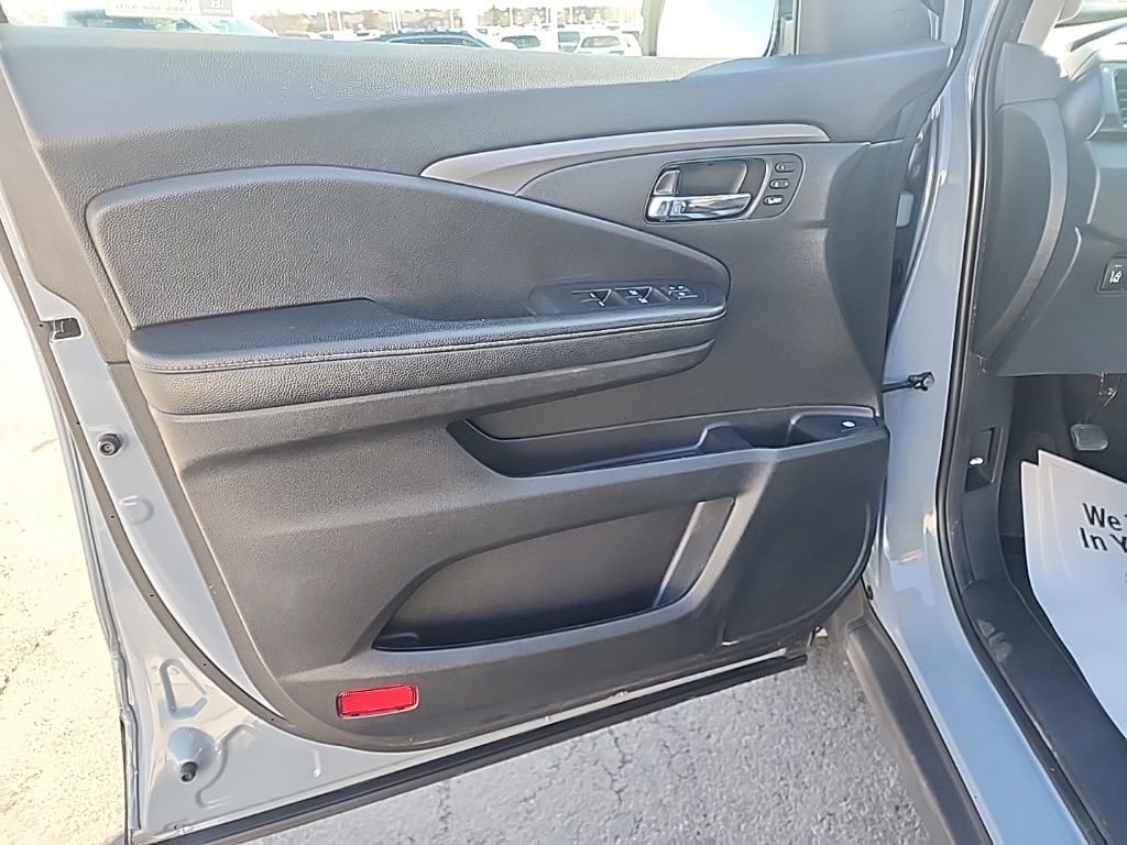 Used 2023 Honda Ridgeline RTL image 13