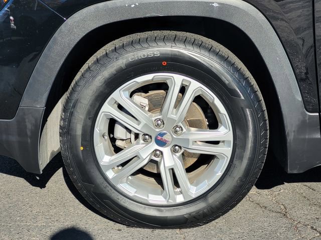 Used 2024 GMC Terrain SLE image 11