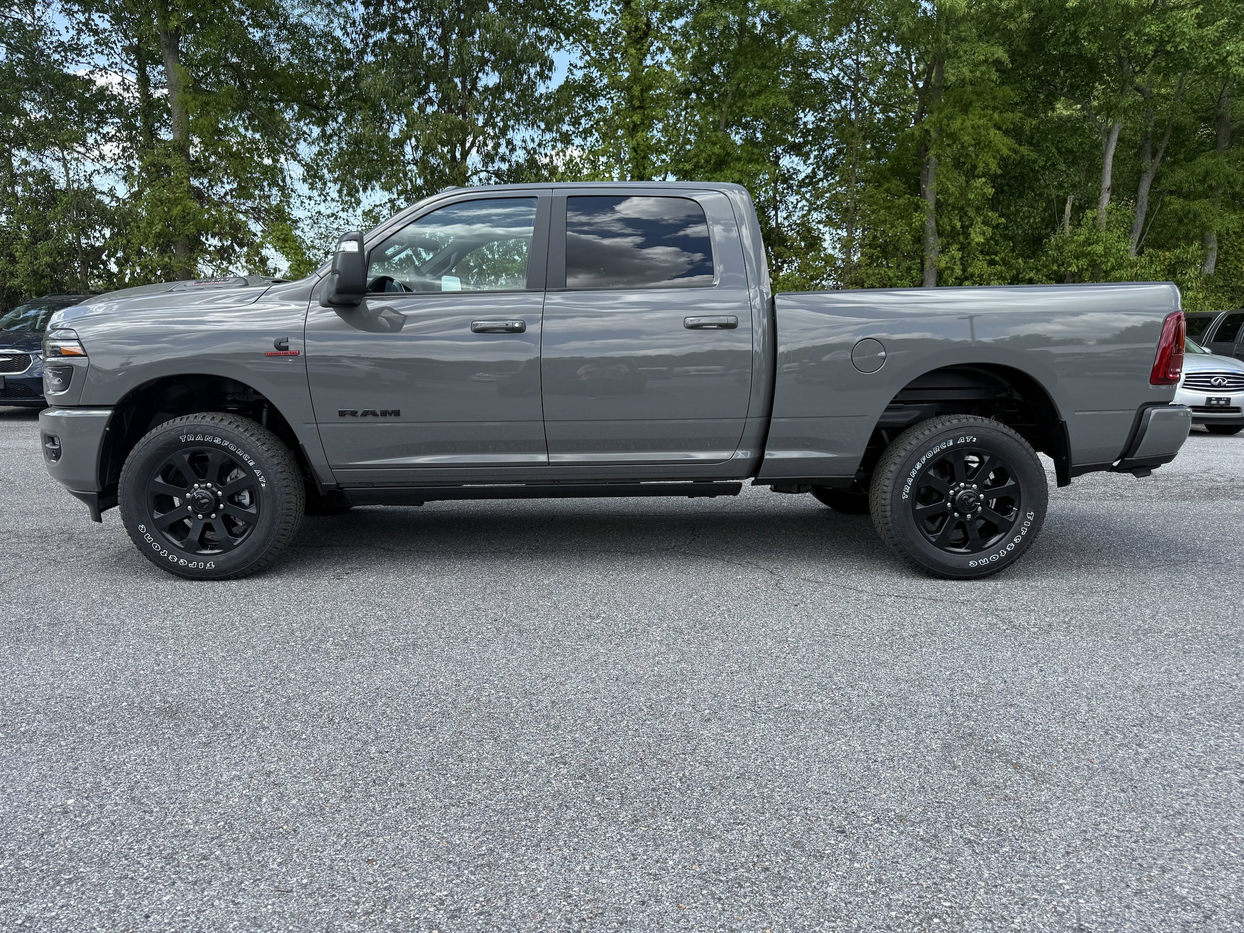 New 2026 RAM 2500 Laramie AWD/4WD image 4