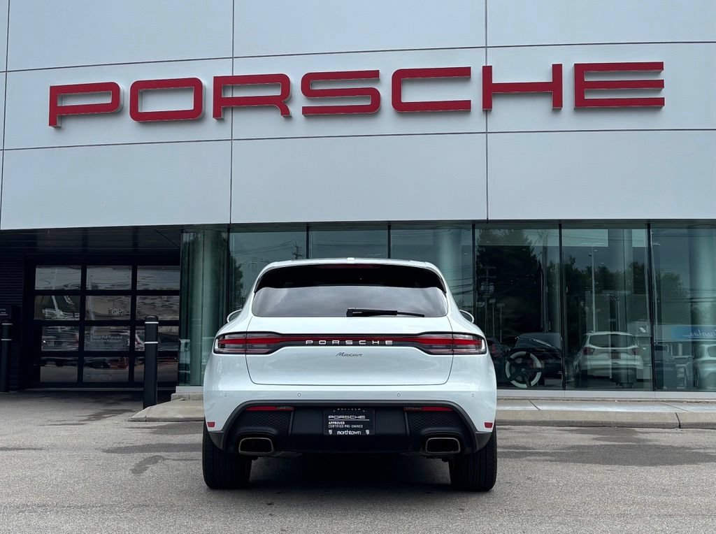 Certified 2023 Porsche Macan AWD/4WD image 10