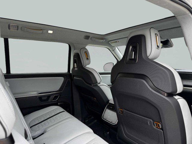 Used 2024 Rivian R1S Adventure image 56