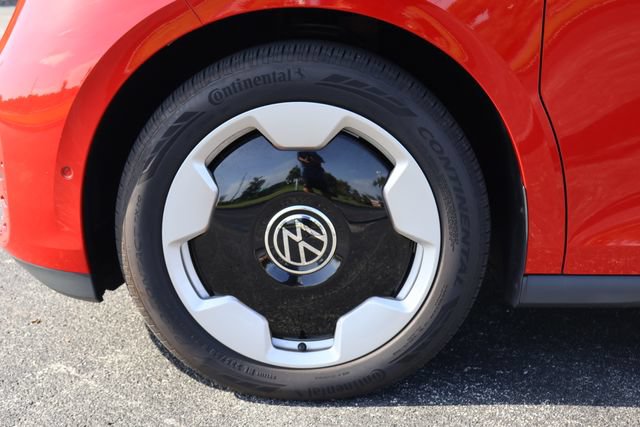 Certified 2025 Volkswagen ID. Buzz Pro S RWD image 10