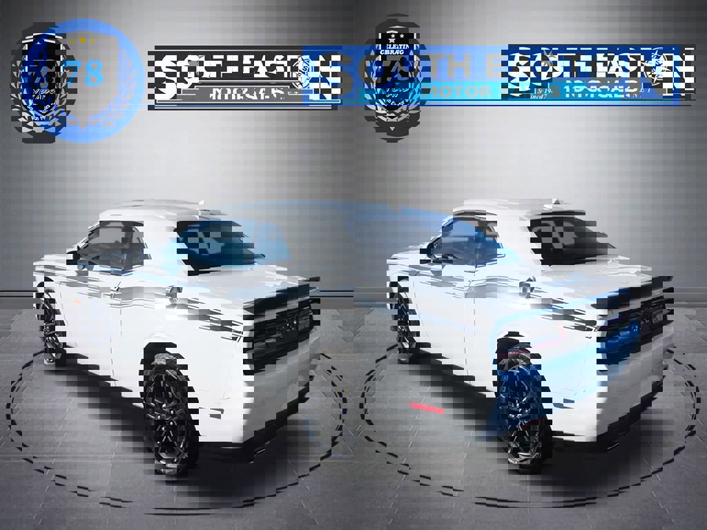 Used 2019 Dodge Challenger GT w/ Blacktop Package image 5