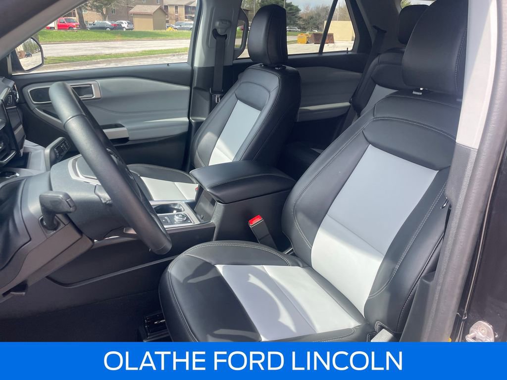 Used 2023 Ford Explorer XLT w/ Equipment Group 202A image 18