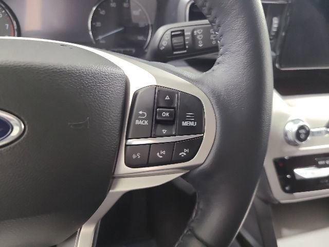 Used 2022 Ford Explorer XLT w/ Equipment Group 202A AWD/4WD image 29