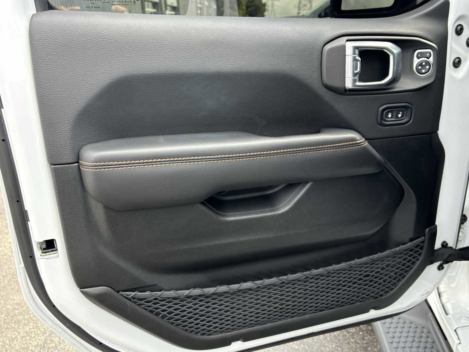 Used 2022 Jeep Wrangler Unlimited Sahara image 22