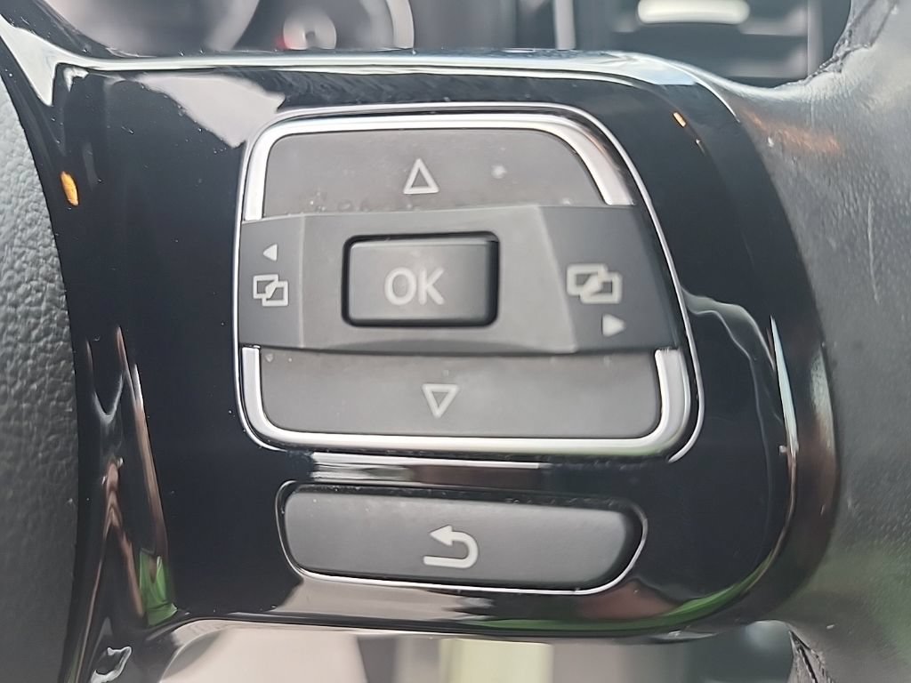 Used 2017 Volkswagen Beetle 1.8T S FWD image 11