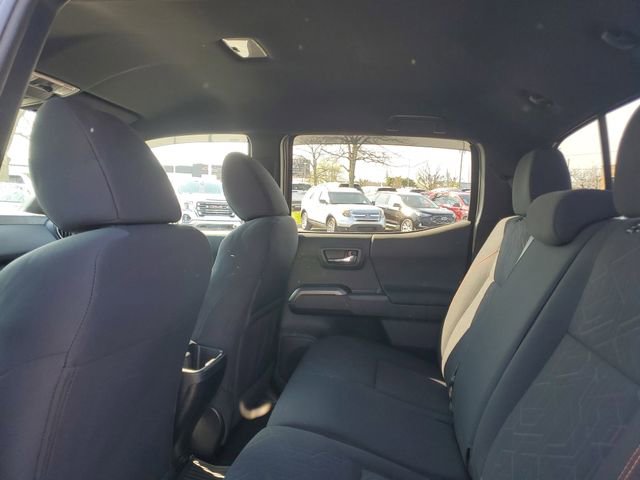 Used 2020 Toyota Tacoma TRD Sport w/ Technology Package AWD/4WD image 9