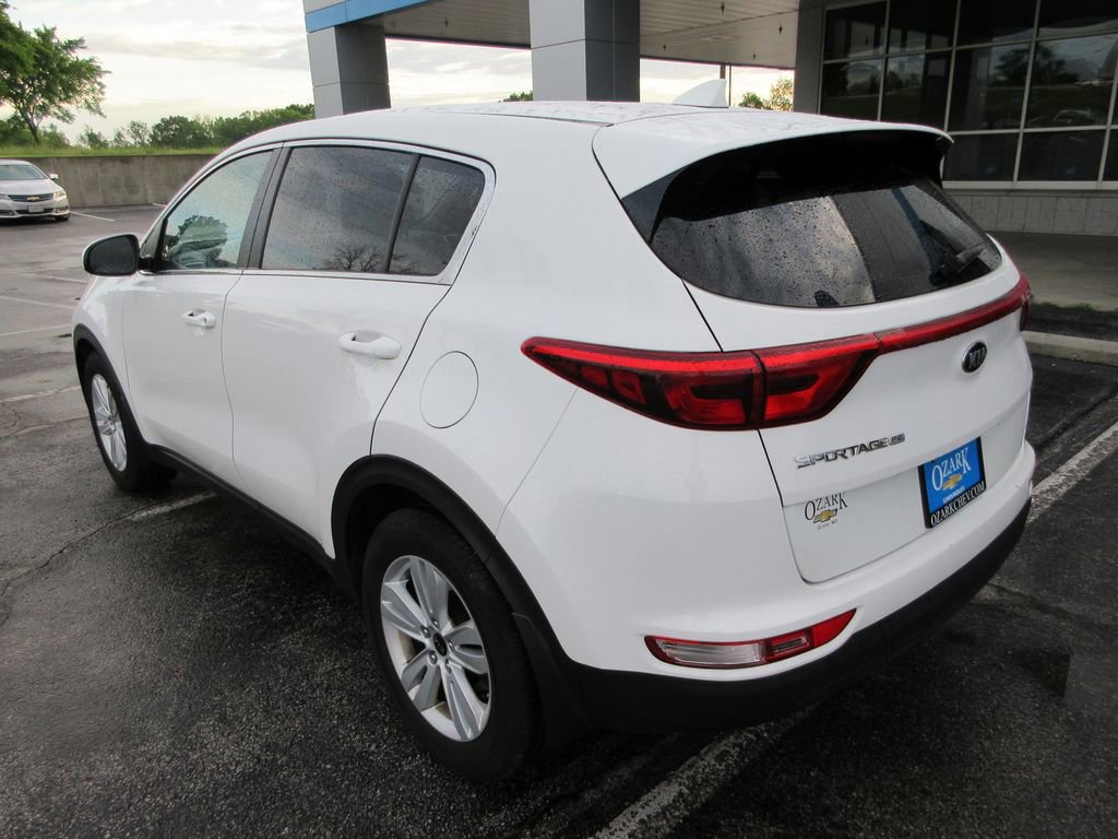 Used 2017 Kia Sportage LX FWD image 3
