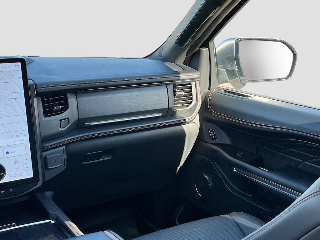 Used 2023 Ford Expedition Platinum AWD/4WD image 25