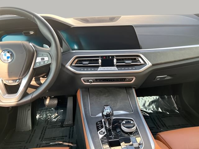 Certified 2022 BMW X5 xDrive45e w/ Executive Package image 17