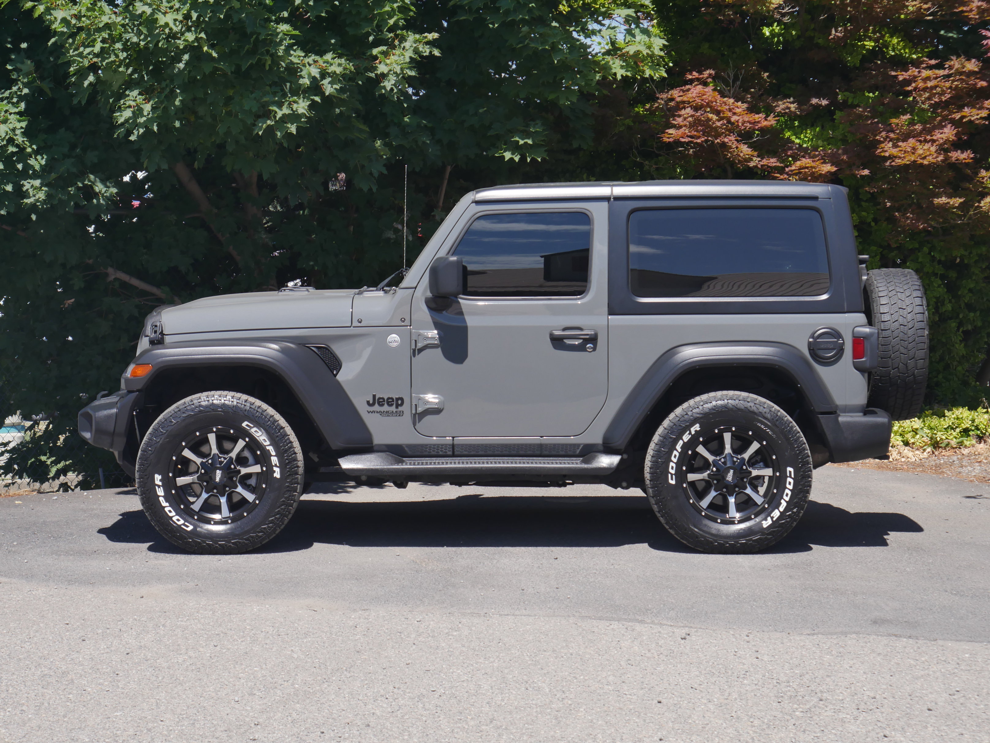 Used 2021 Jeep Wrangler Sport AWD/4WD image 15