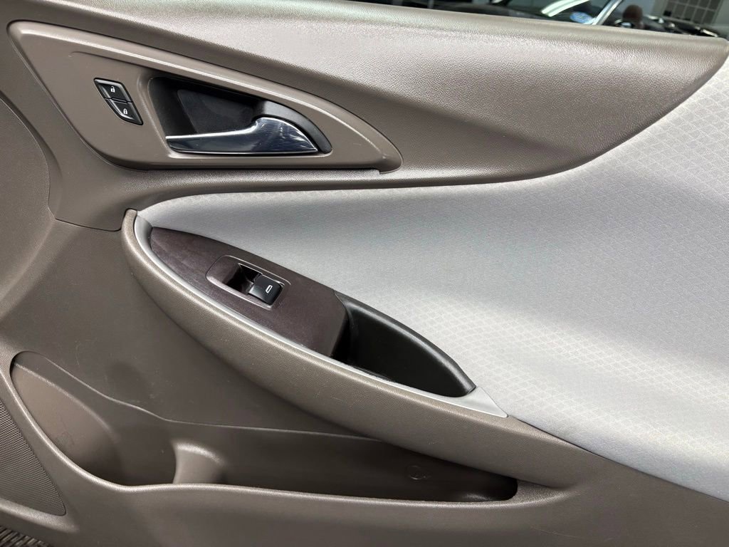Used 2019 Chevrolet Malibu LS FWD image 38