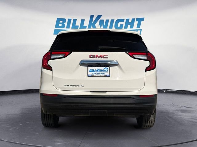 Used 2024 GMC Terrain SLE image 4