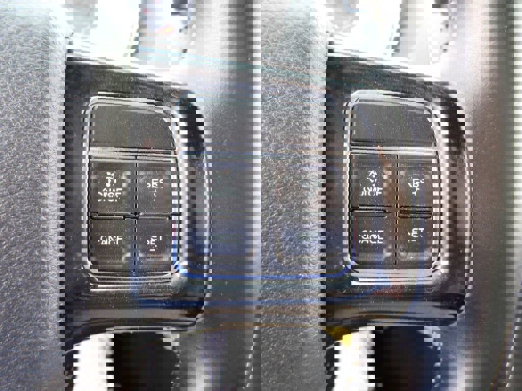 Used 2017 Dodge Grand Caravan SE image 25