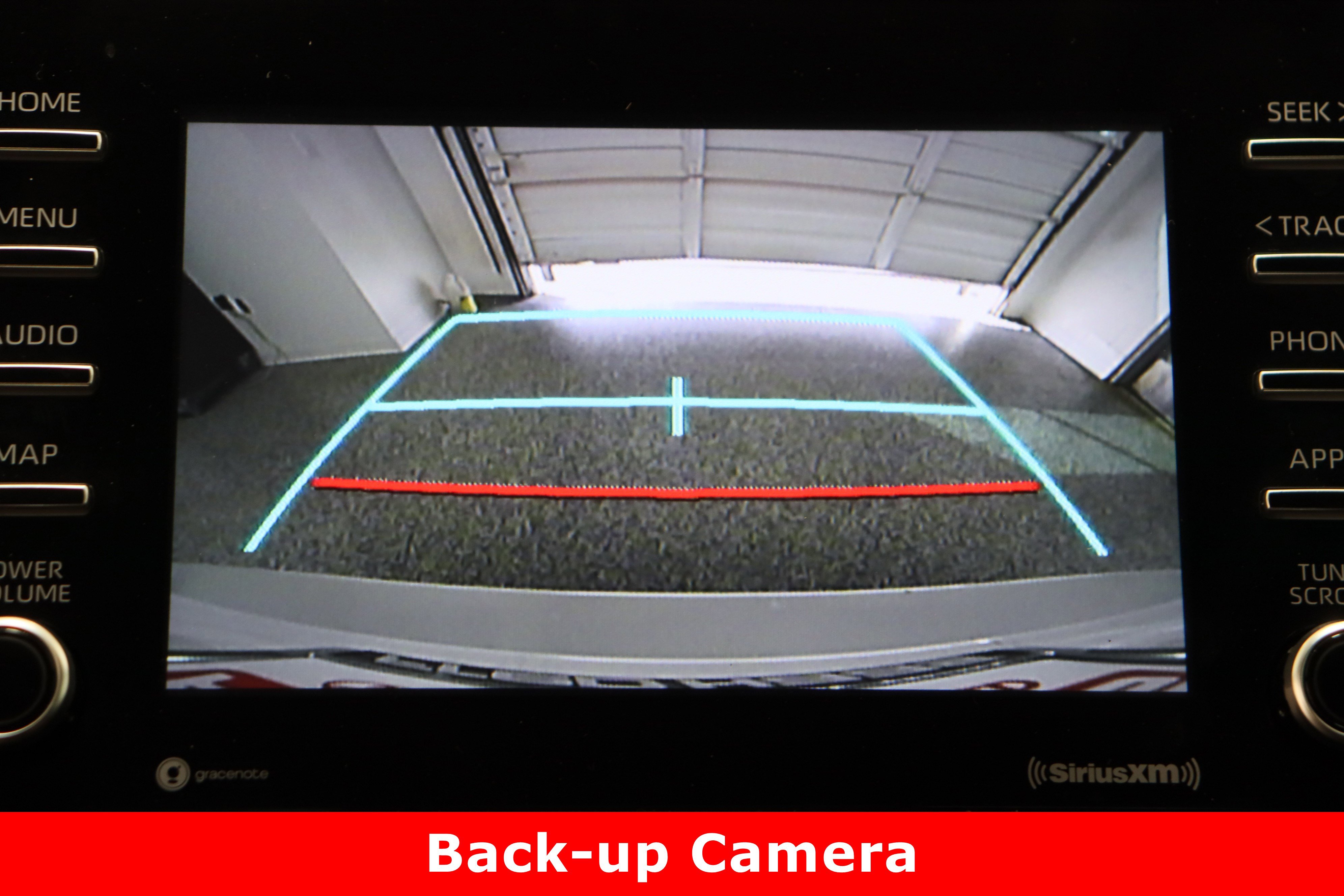 Used 2024 Toyota Camry SE image 20