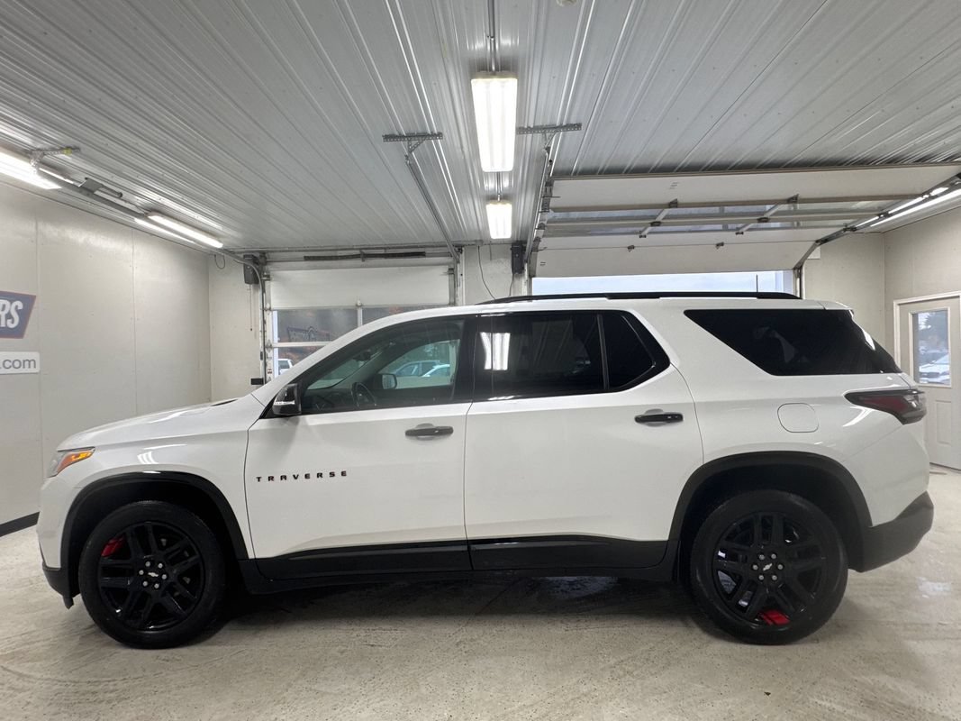 Used 2021 Chevrolet Traverse Premier w/ Redline Edition AWD/4WD image 2