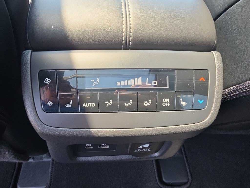 Used 2024 Nissan Pathfinder Platinum w/ Cargo Package FWD image 30