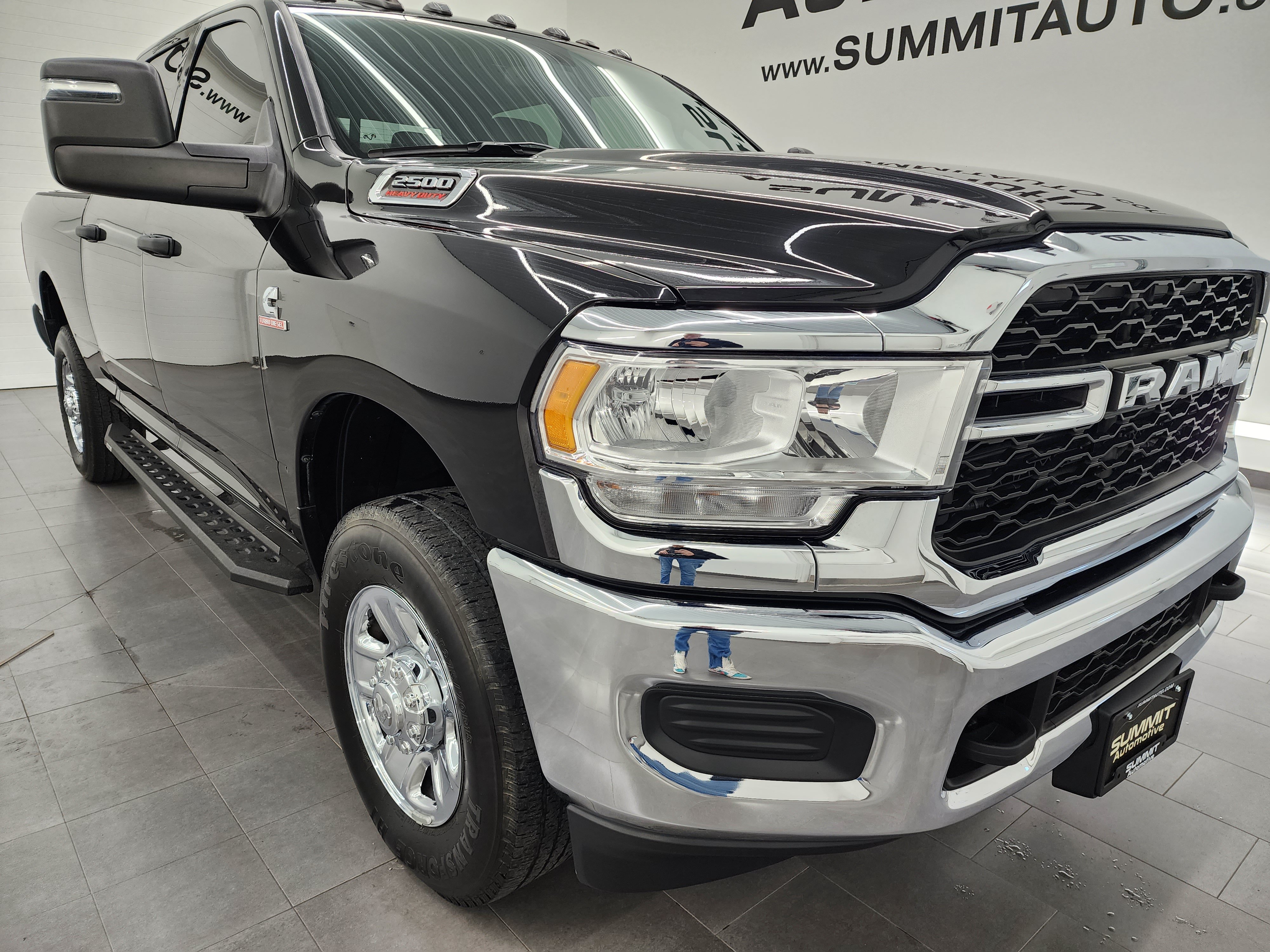 Used 2023 RAM 2500 Tradesman AWD/4WD image 2