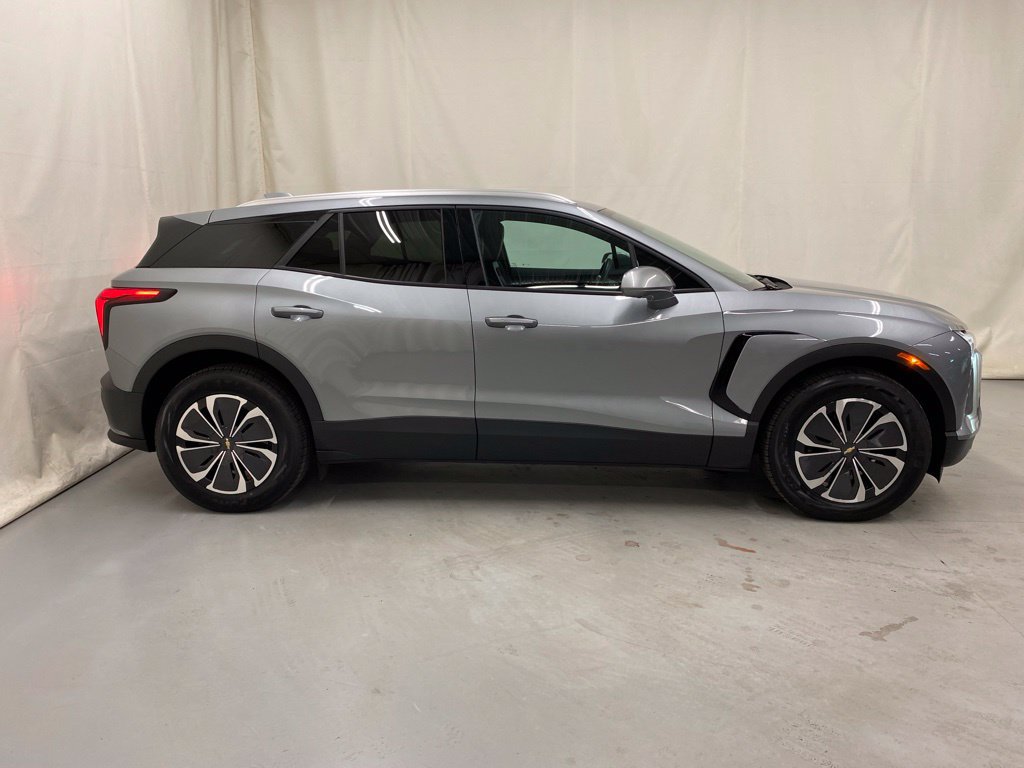 Used 2024 Chevrolet Blazer EV LT AWD/4WD image 9