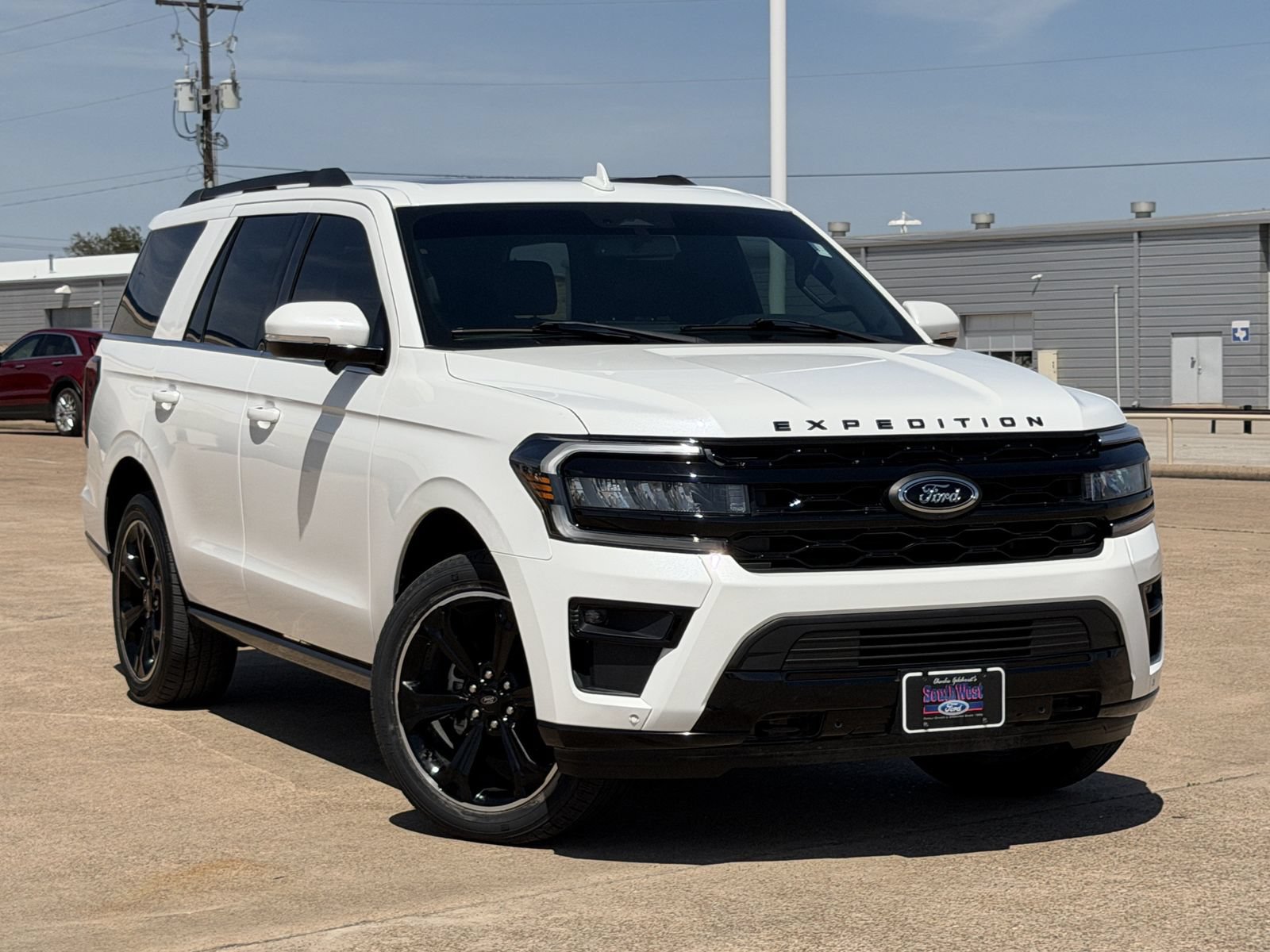 Used 2023 Ford Expedition Limited AWD/4WD image 2