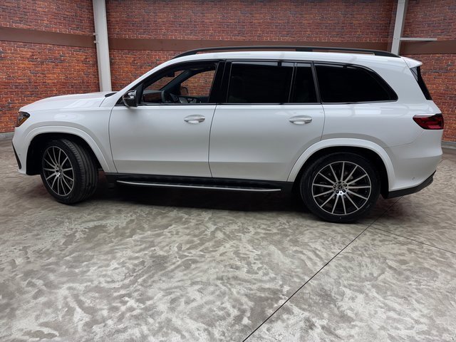 New 2026 Mercedes-Benz GLS 580 4MATIC image 2