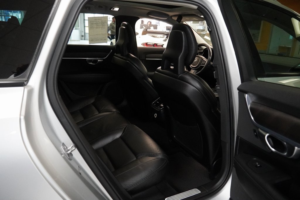 Used 2018 Volvo V90 T5 Cross Country w/ Convenience Package image 26