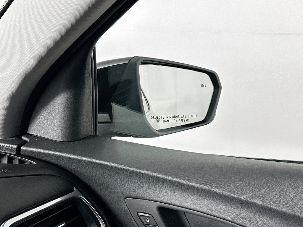 Used 2023 Chevrolet Equinox LT FWD image 24