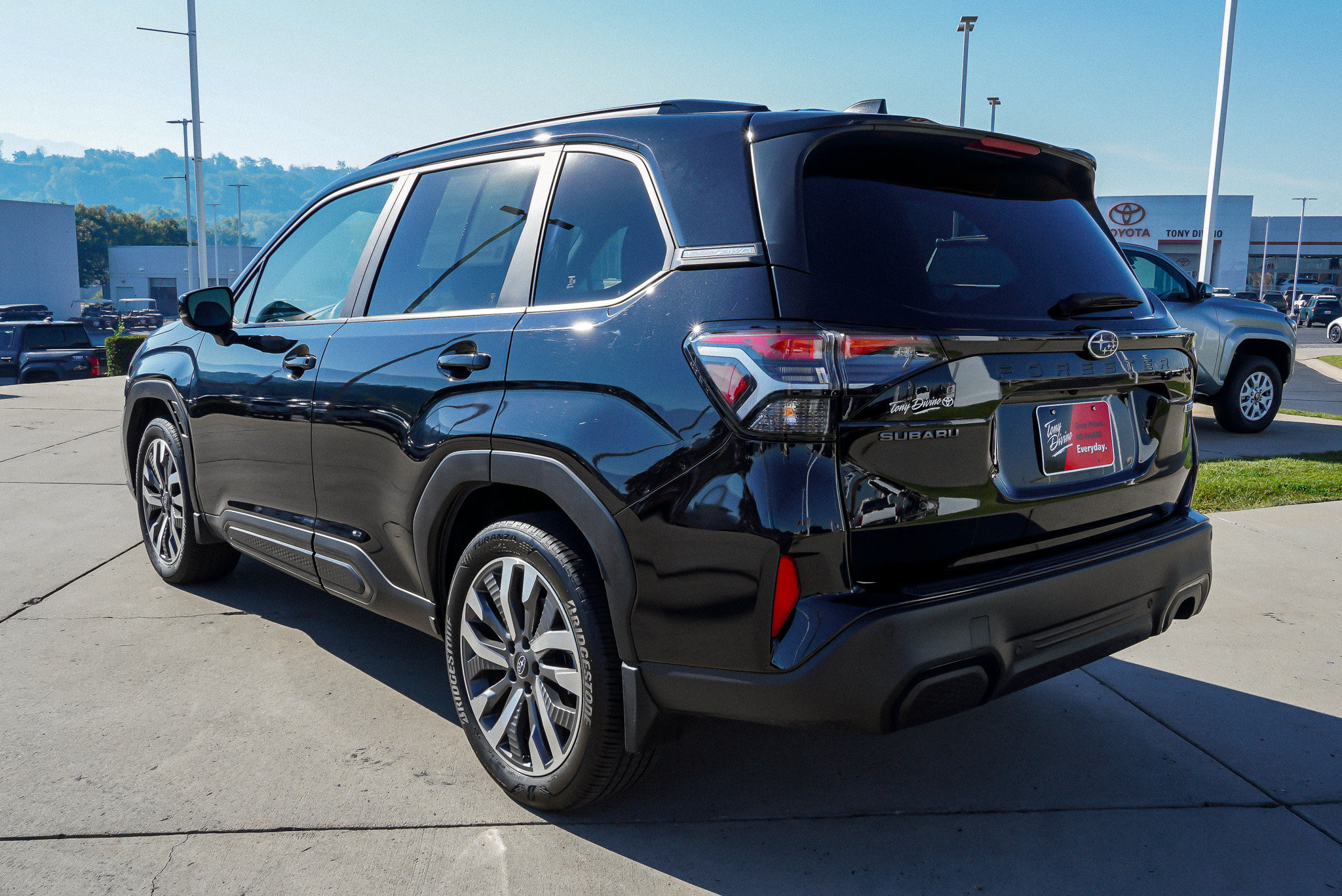 Used 2025 Subaru Forester Touring w/ Popular Package - Touring AWD/4WD image 6