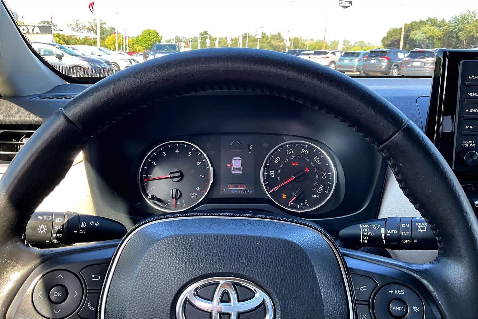Used 2021 Toyota RAV4 XLE Premium FWD image 25