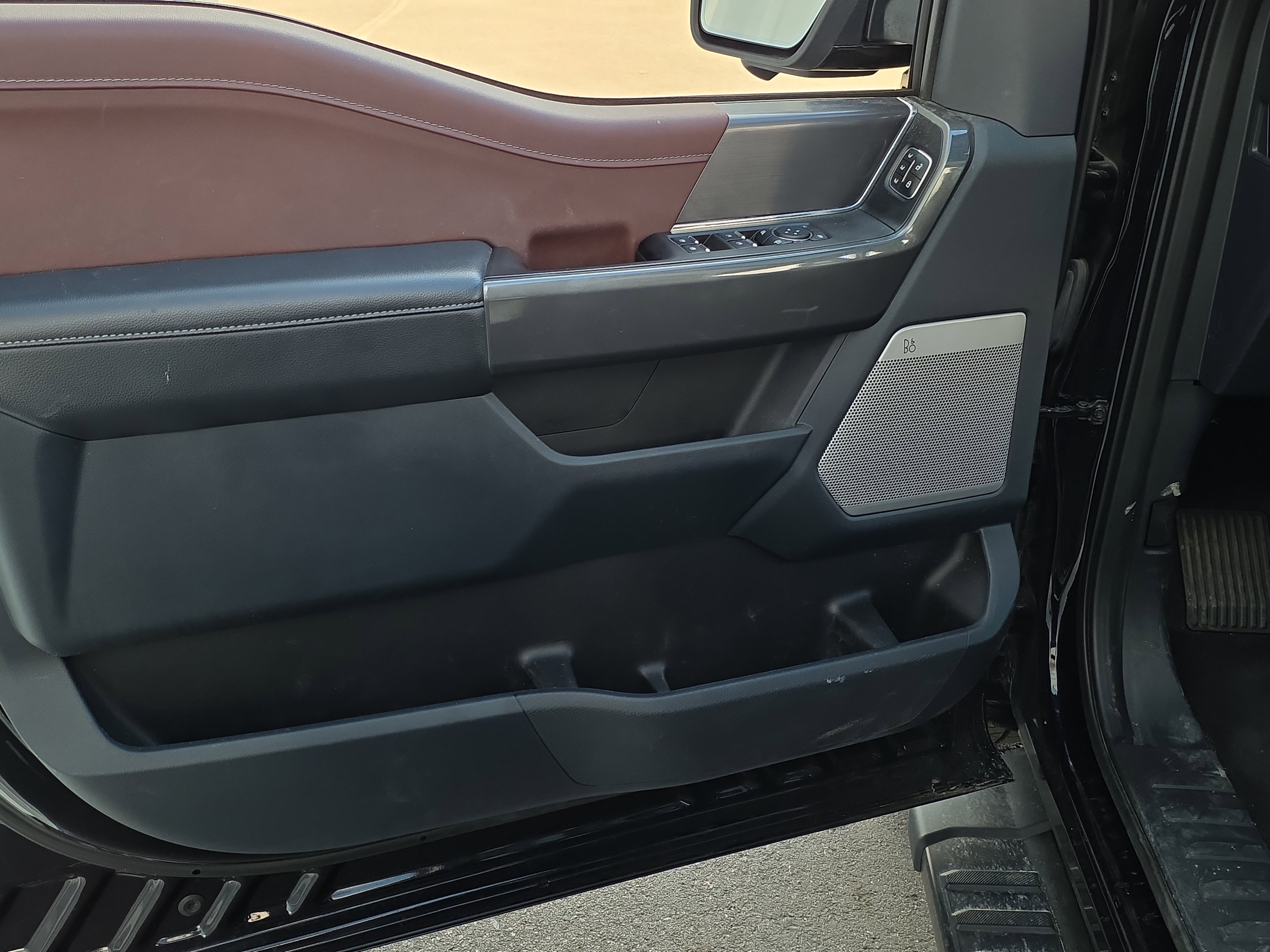 Used 2023 Ford F150 Lariat w/ Equipment Group 502A High image 13