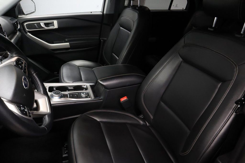 Certified 2023 Ford Explorer XLT w/ Equipment Group 202A image 25