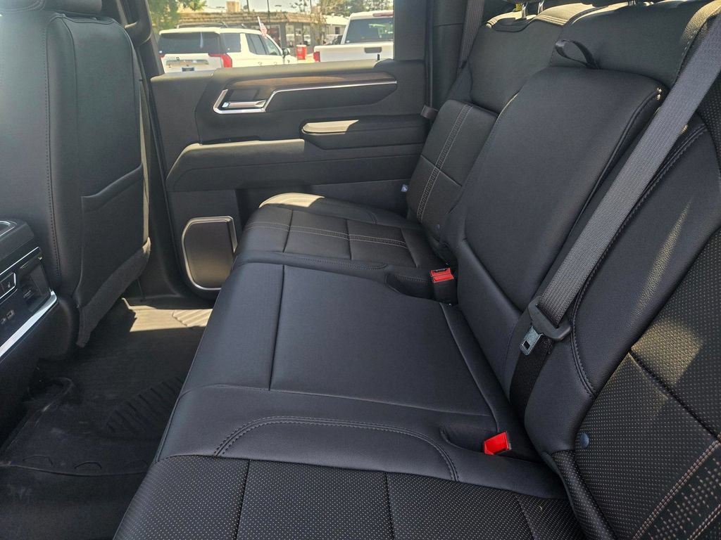 New 2026 Chevrolet Silverado 2500 High Country w/ Midnight Edition AWD/4WD image 5