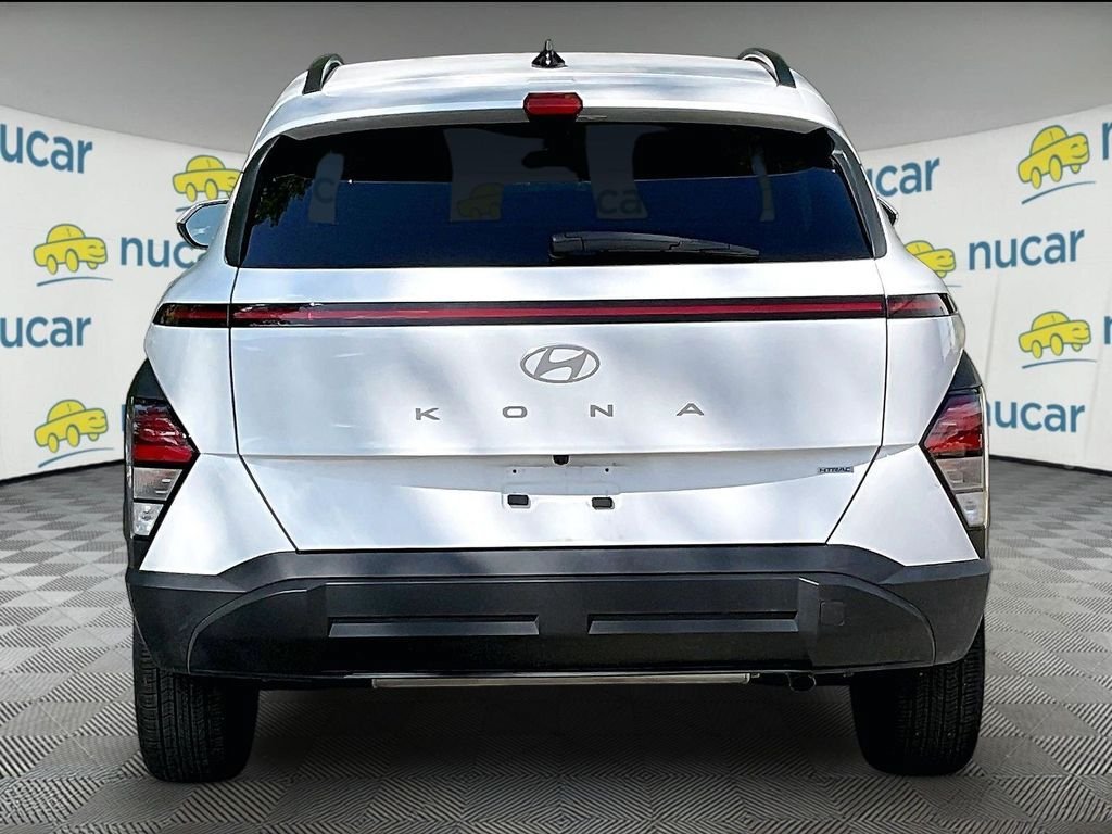 Used 2025 Hyundai Kona SEL AWD/4WD image 5